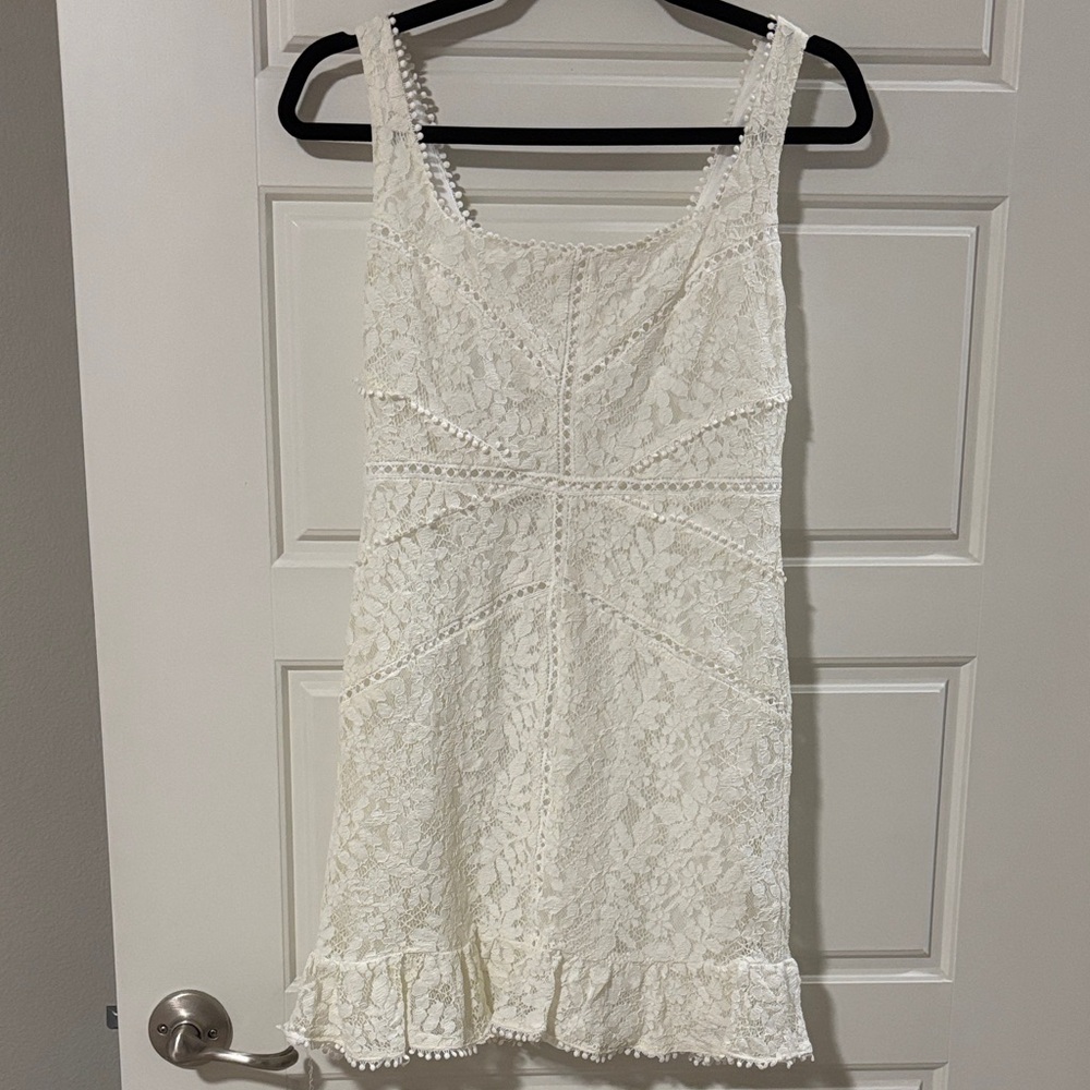 Elegant White Lace Dress